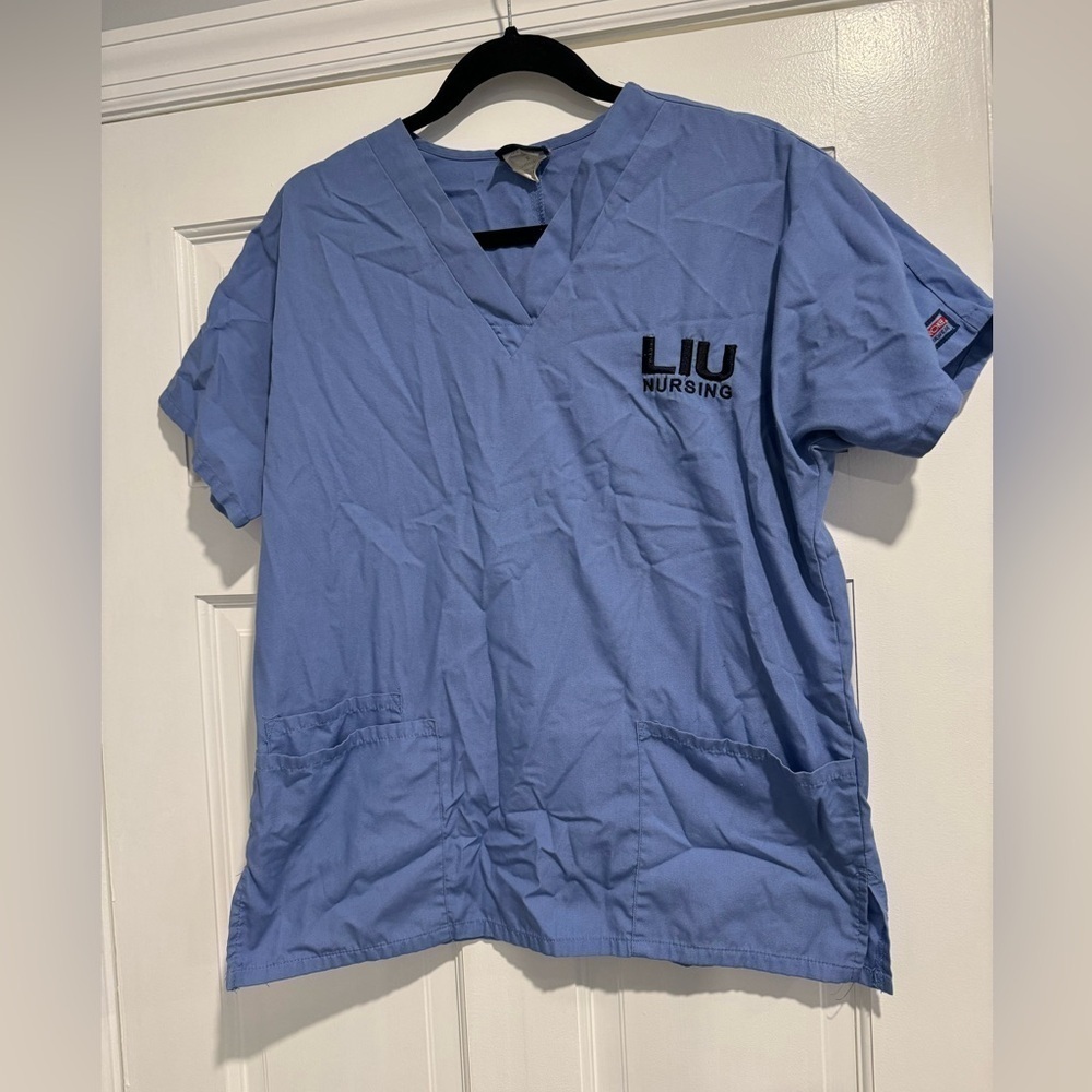 Cherokee blue LIU Post scrub top size small‎